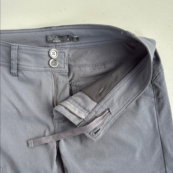 Prana Dark Gray Halle Bermuda Shorts Hiking Biking Outdoors - Picture 8 of 16